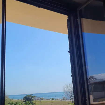 Fronte Mare Rosa 2 *