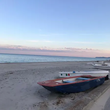 Apartamento Fronte Mare Rosa 2 *
